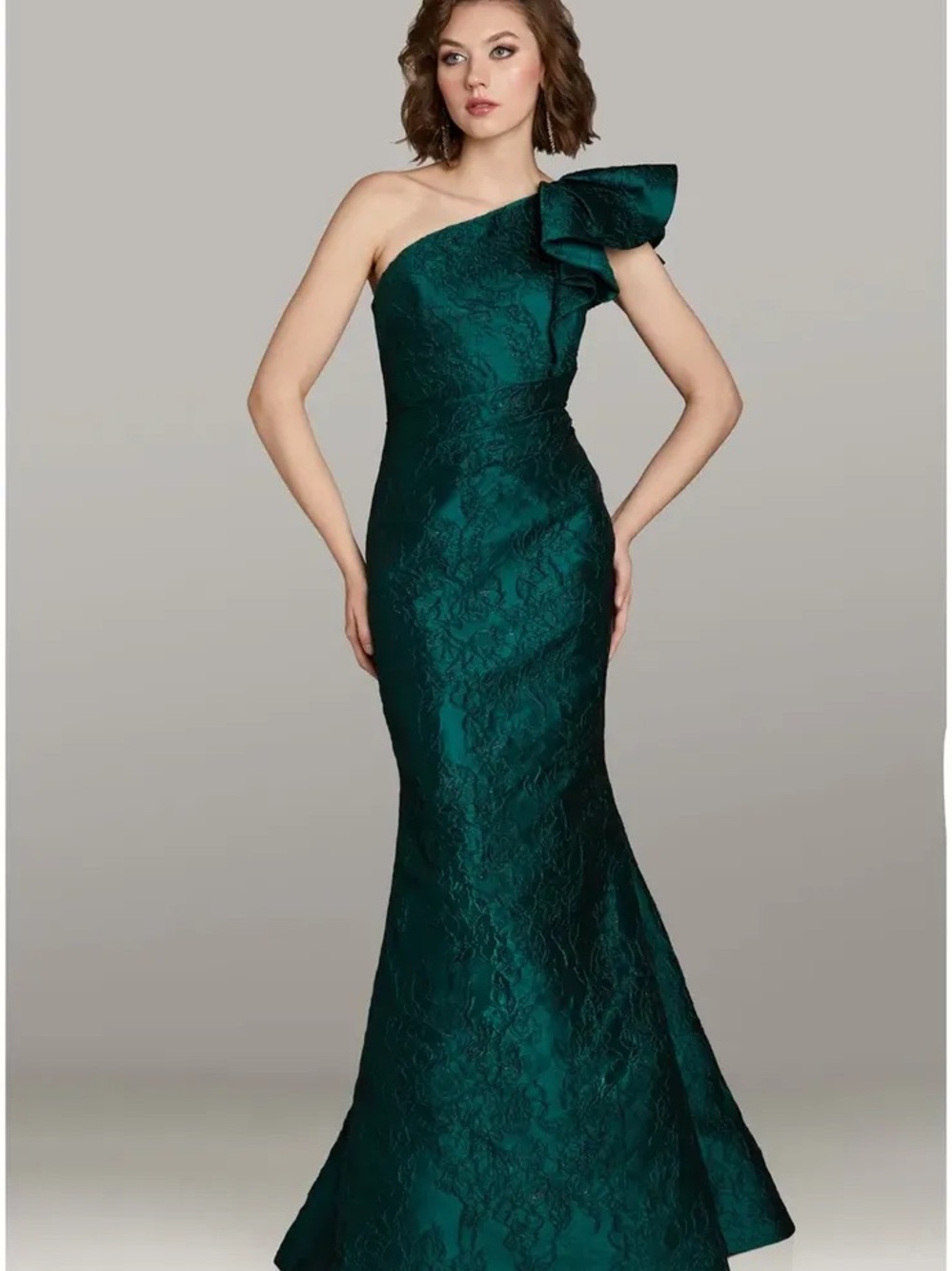 Feriani Couture NEW. NEVER WORN. One-Shoulder Emerald Lace Evening Gown